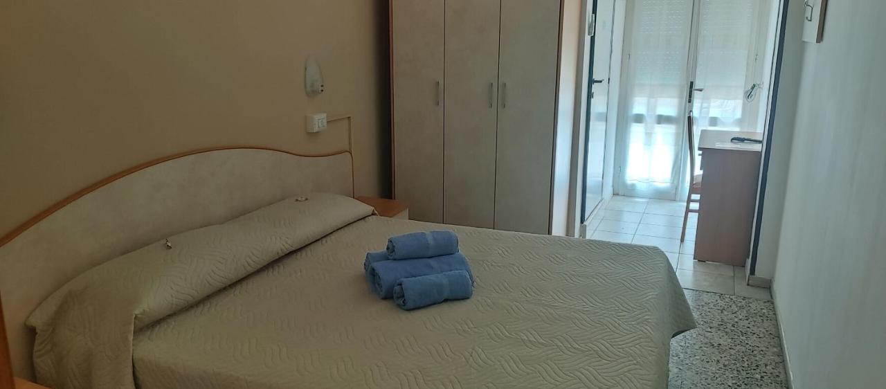 Hotel Adriatico Bellaria – Igea Marina Kültér fotó